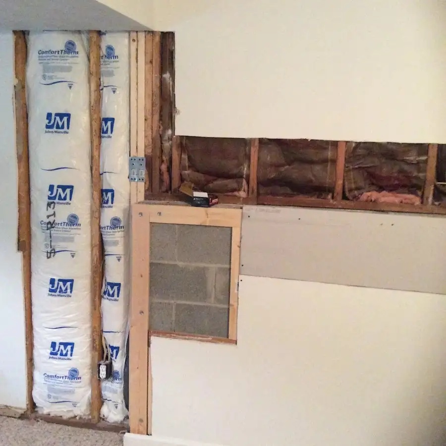 Wall insulation replacement during Structural Drying in Lincoln Village